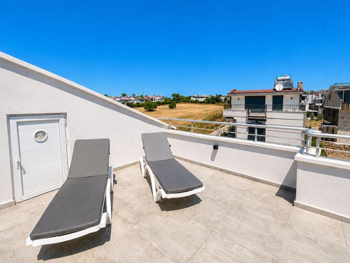 Image No.20-3 Bed Duplex for sale