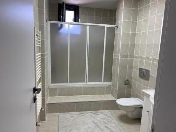 TC2001-bathroom