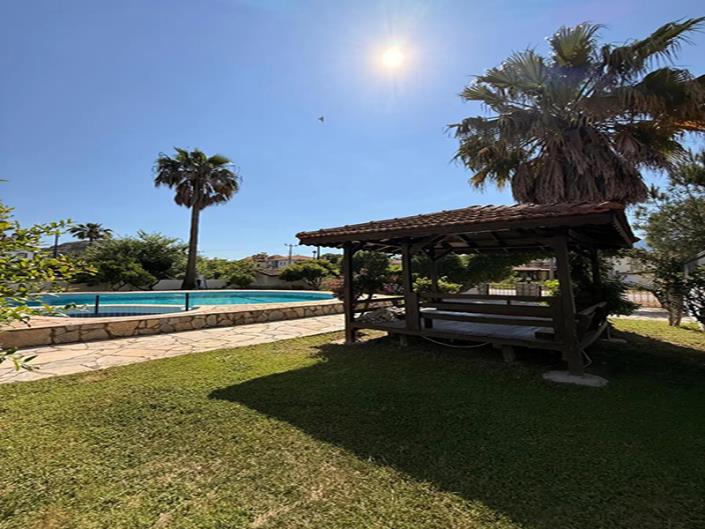 Image No.8-3 Bed Villa for sale