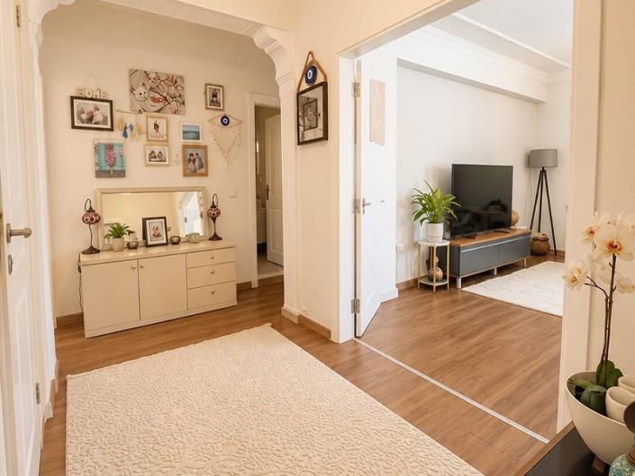 Image No.12-3 Bed Apartment for sale