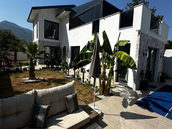 Image No.24-4 Bed Villa for sale