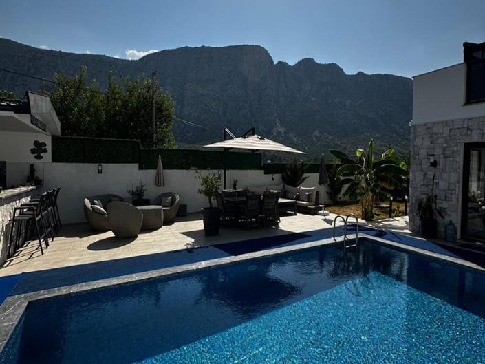 Image No.25-4 Bed Villa for sale