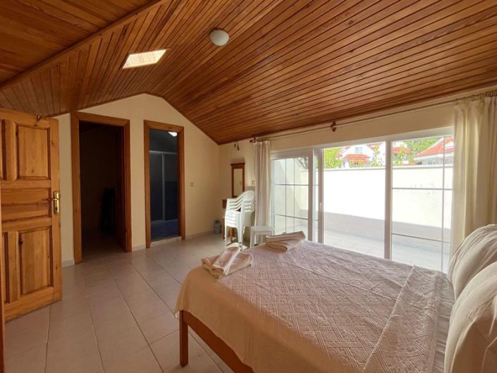 Image No.21-3 Bed Apartment for sale