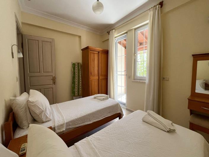 Image No.22-3 Bed Apartment for sale