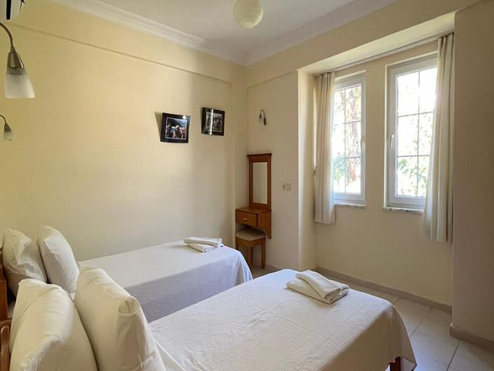 Image No.24-3 Bed Apartment for sale