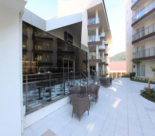 TC2010-meeting-area-at-the-Lagoon-residence