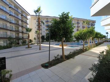 TC2012--pool-area