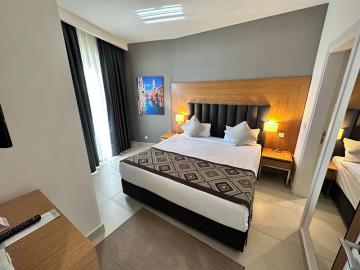 TC2012-double-bedroom