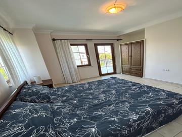 TC2020-double-room-fitted-wardrobes