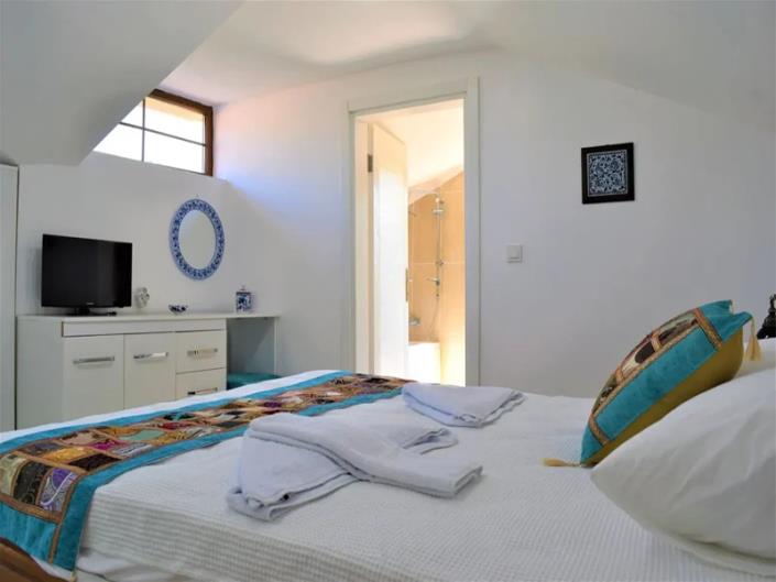 Image No.9-6 Bed Villa for sale