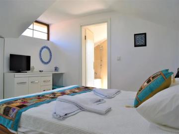 TC2023-bedroom-with-en-suite