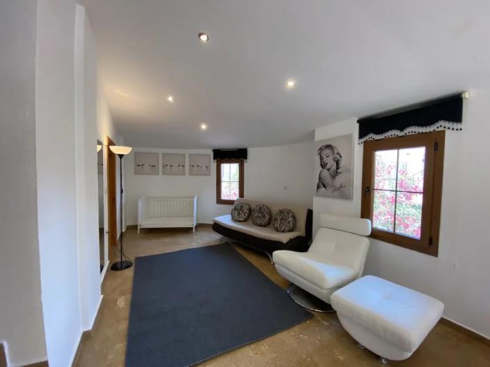 Image No.24-6 Bed Villa for sale