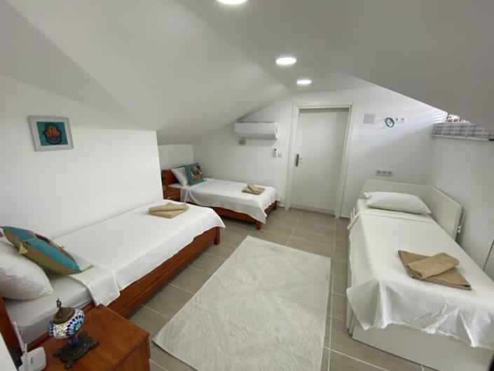 Image No.28-6 Bed Villa for sale
