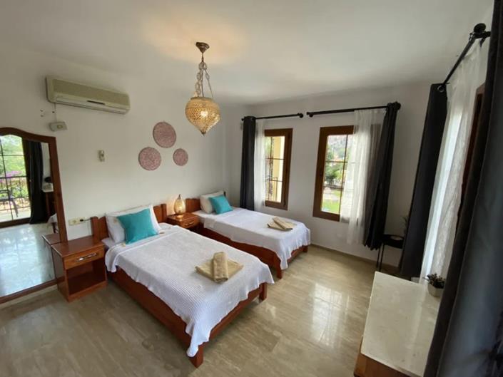 Image No.29-6 Bed Villa for sale