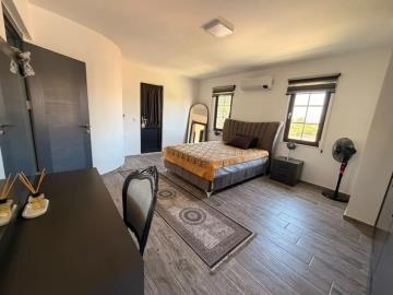 TC2026-big-double-bedroom