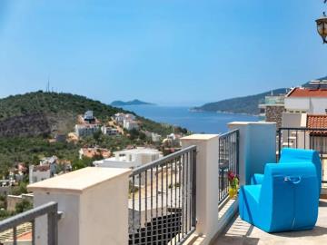 TC2027-fabulous-views-from-the-balcony