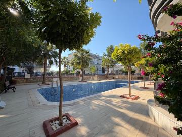 TC2028-1-large-pool
