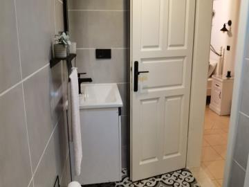 TC2029-en-suite-bathroom