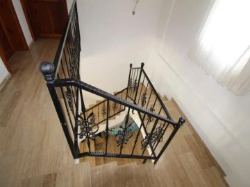 TC2030-staircase