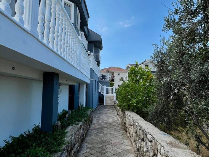 Image No.5-4 Bed Duplex for sale