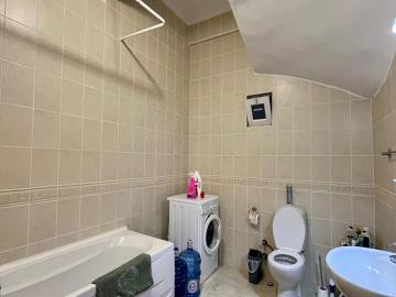TC2031-family-bathroom