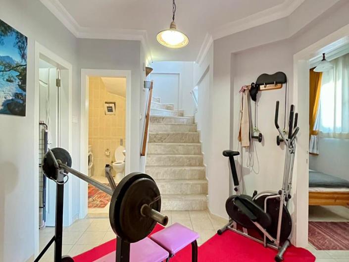 Image No.10-4 Bed Duplex for sale