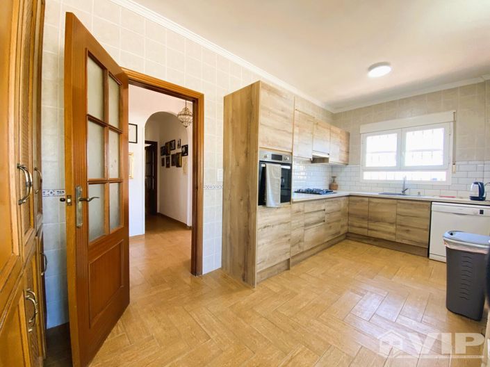 Image No.8-6 Bed Villa for sale