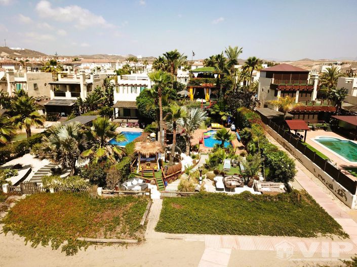 Image No.2-Villa de 5 chambres à vendre à Vera Playa