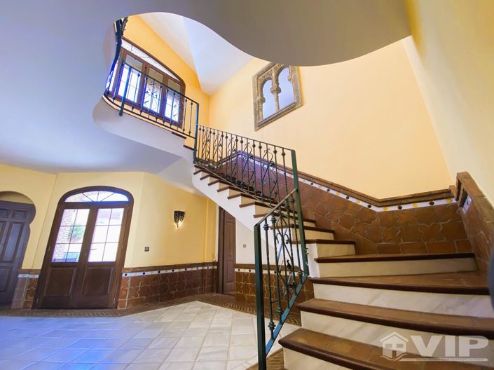 Image No.3-5 Bed Villa for sale