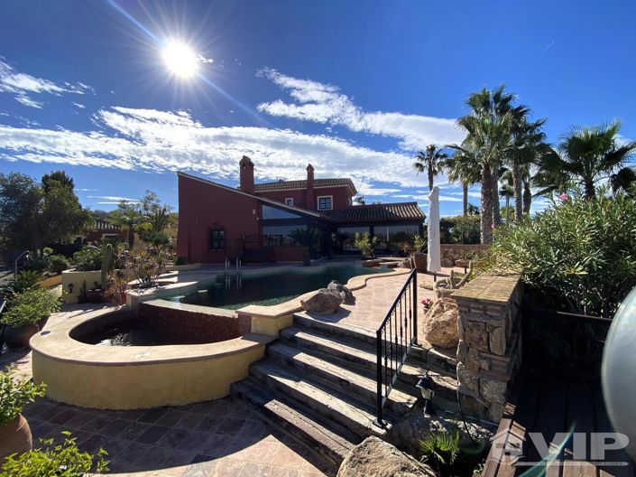 Image No.8-4 Bed Villa for sale