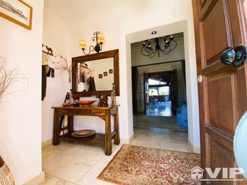 vip8169-desert-springs--28094431