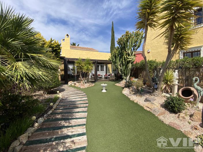 Image No.28-3 Bed Villa for sale