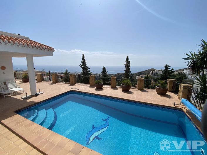 Image No.2-4 Bed Villa for sale