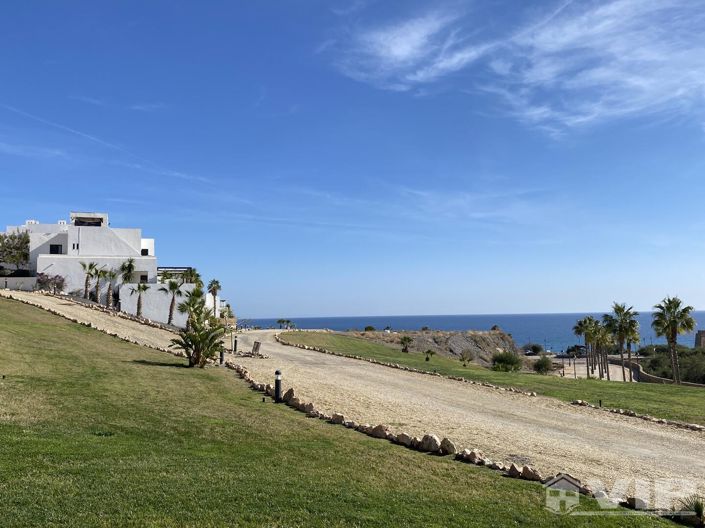 Image No.1-3 Bed Villa for sale
