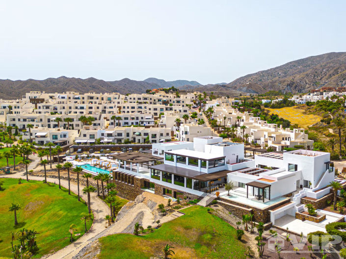 Image No.1-3 Bed Villa for sale