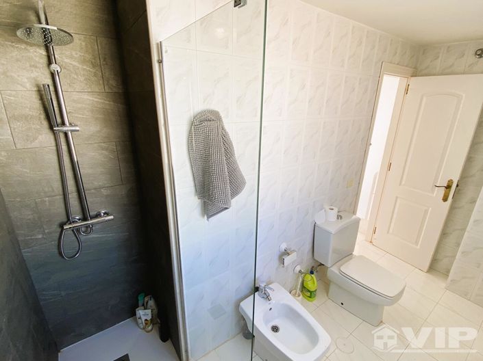 Image No.17-3 Bed Townhouse for sale