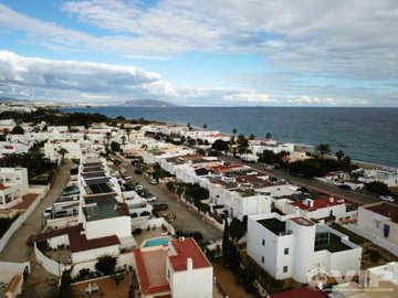 vip8193-calle-lirios-45972004