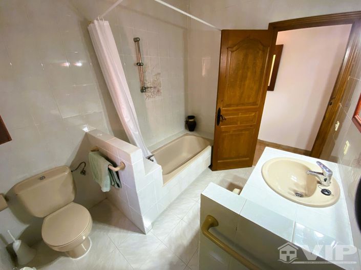 Image No.18-3 Bed Villa for sale