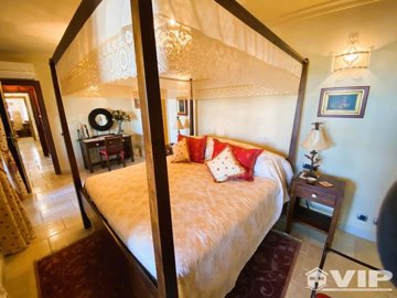 vip8169a-desert-springs--90120801