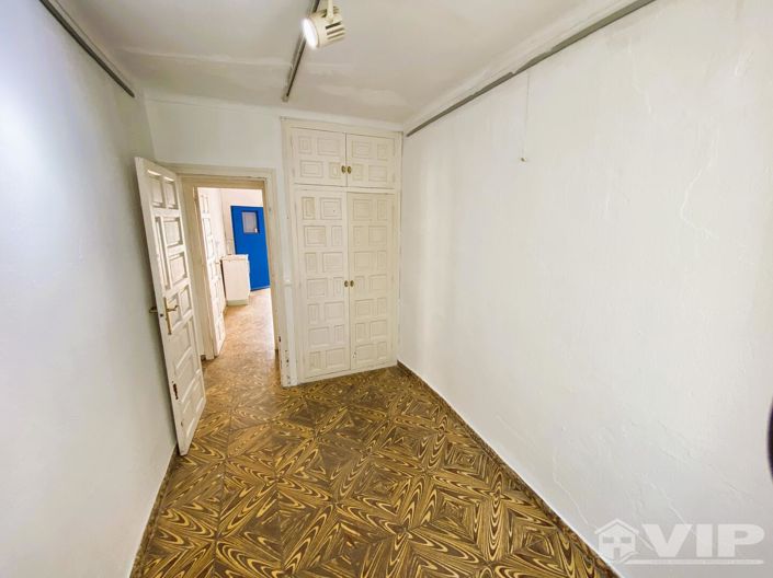 Image No.17-3 Bed Townhouse for sale