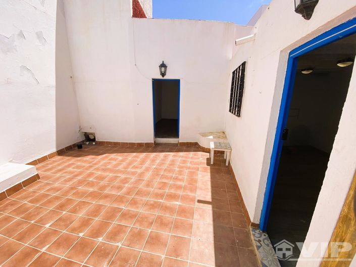Image No.20-3 Bed Townhouse for sale