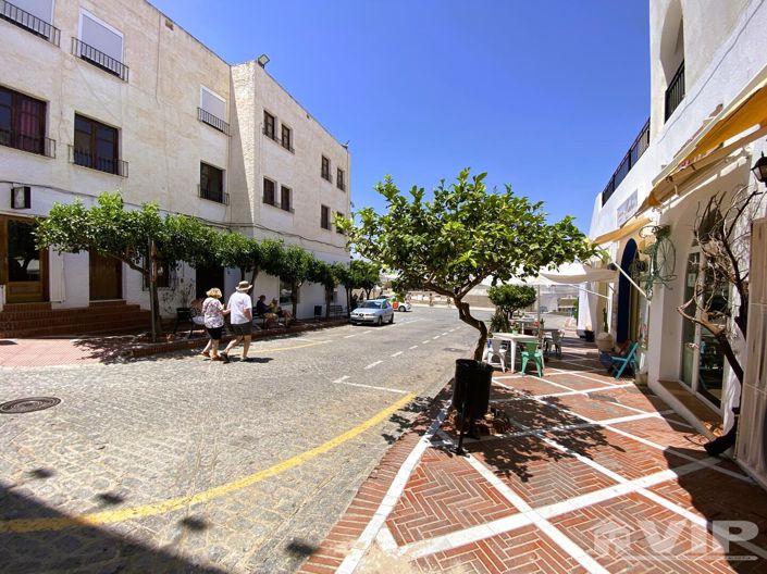 Image No.27-3 Bed Townhouse for sale