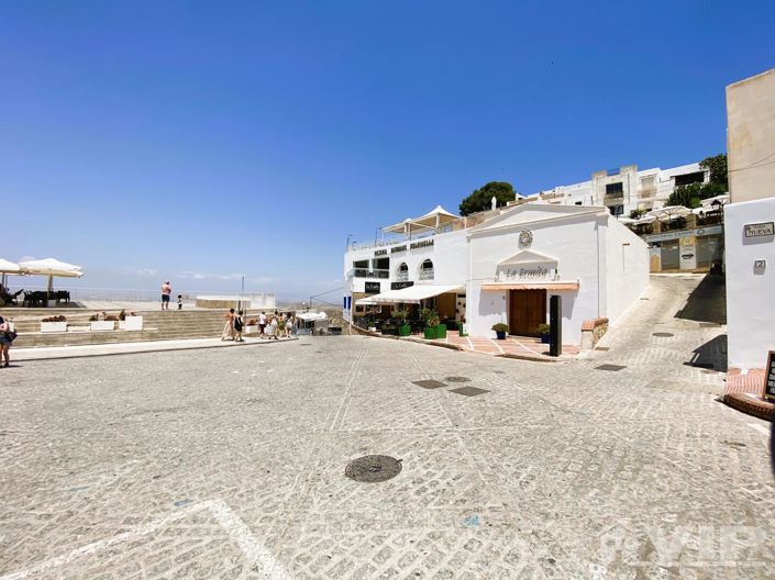 Image No.28-3 Bed Townhouse for sale