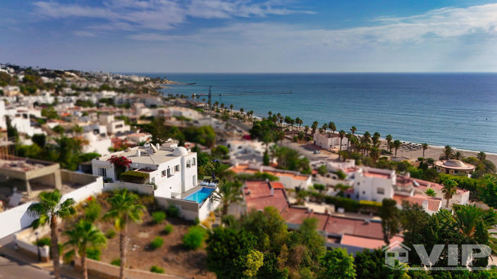 Image No.4-4 Bed Villa for sale