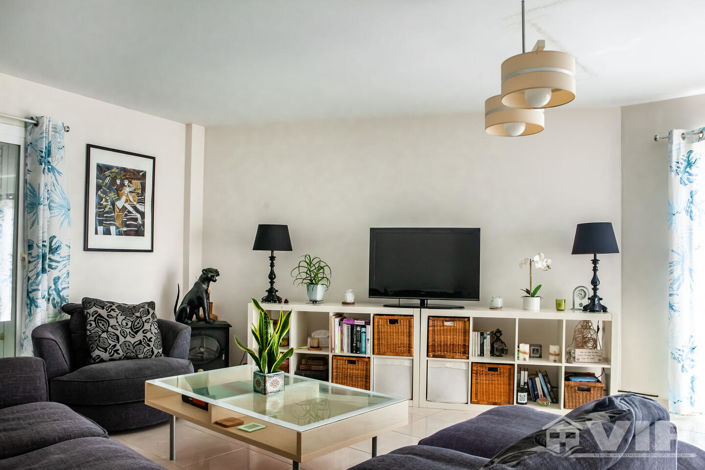 Image No.19-2 Bed Apartment for sale