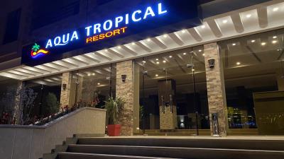 Aqua-Tropical-Resort-at-night-25th-March-2022--14-