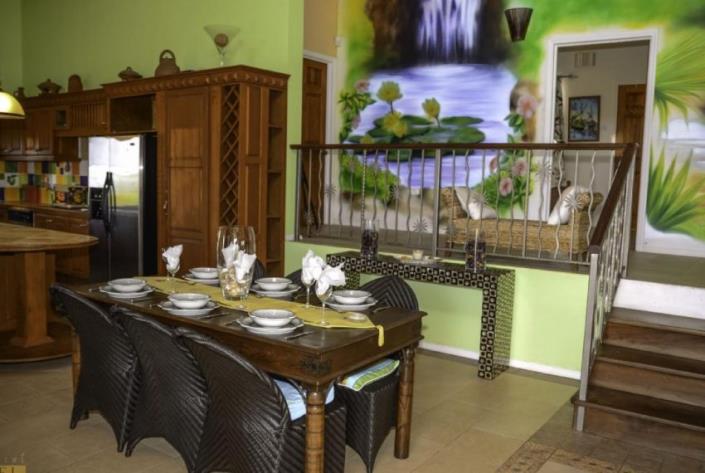 Image No.6-5 Bed Villa for sale