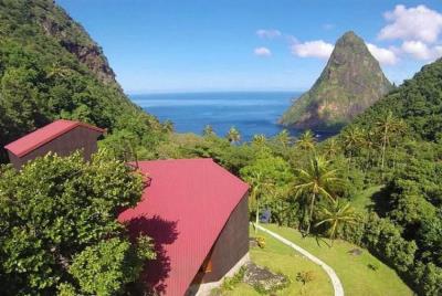 St-Lucia-Homes-Maison-des-Etoiles-Aerial-850x570