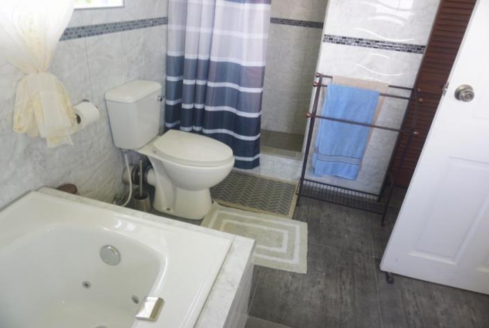 Image No.18-4 Bed House for sale