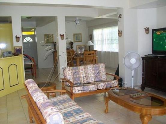 Image No.8-4 Bed House for sale